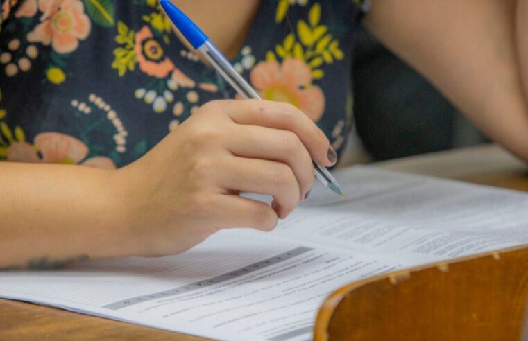 Adolescentes da Fundação Casa prestam vestibular da Fatec em busca de qualificação profissional