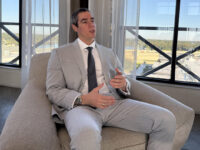 Engenheiro de redes Alexandre Carneiro lança livro sobre o futuro da conectividade e a nova infraestrutura da sociedade digital